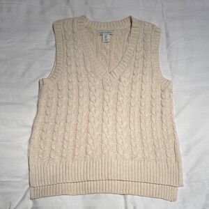 cupcakes & cashmere V-Neck Cream Sweater Vest